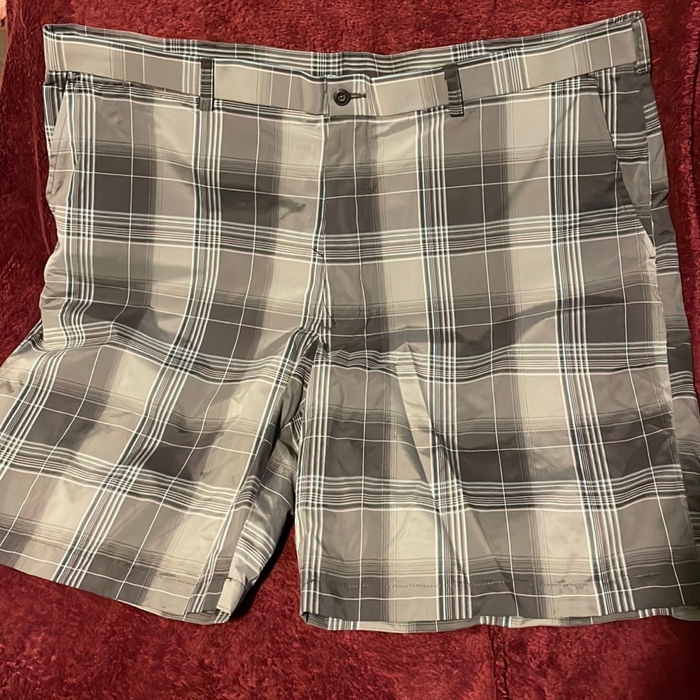 Ben Hogan performance plaid shorts